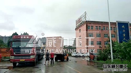 搖臂鉆床出口發(fā)貨