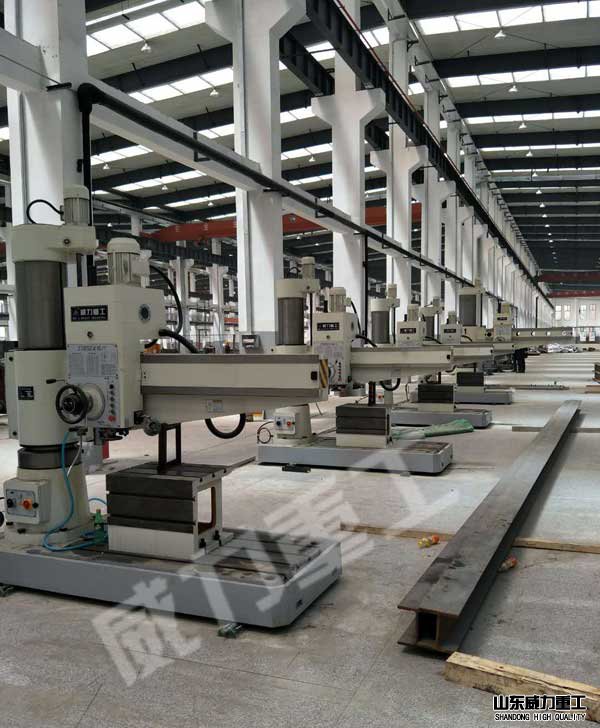 Z3050搖臂鉆床安裝現(xiàn)場