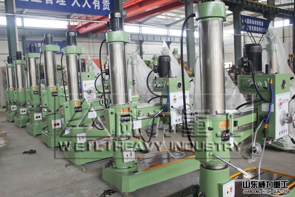 搖臂鉆床車間現(xiàn)貨圖片