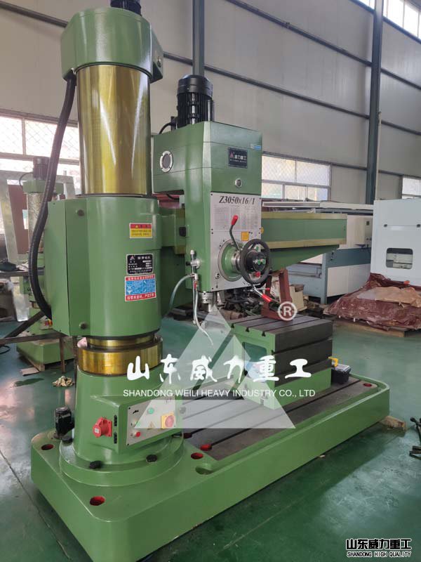 3050搖臂鉆床車(chē)間現(xiàn)貨圖