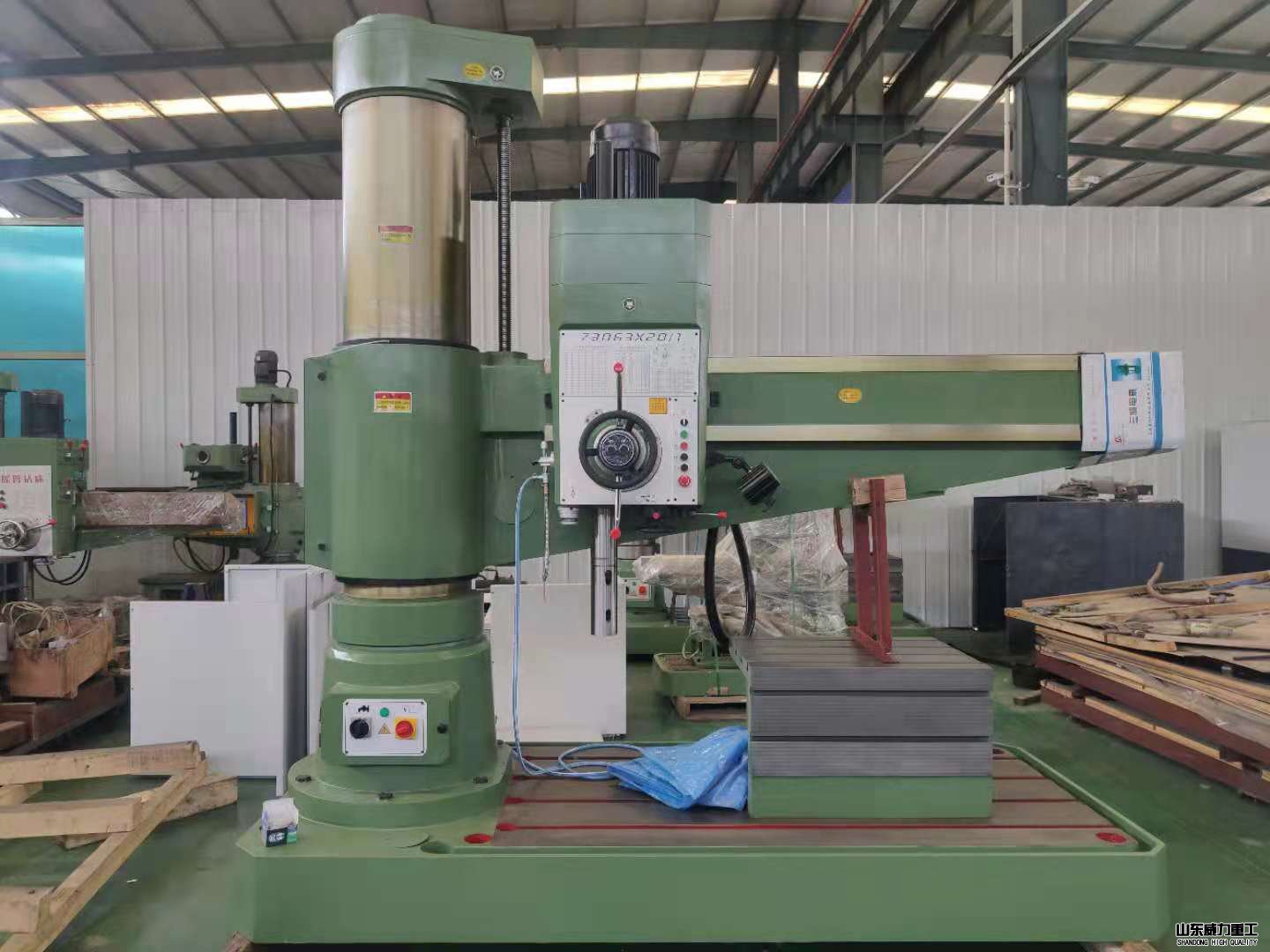 Z3063液壓搖臂鉆床實(shí)物圖